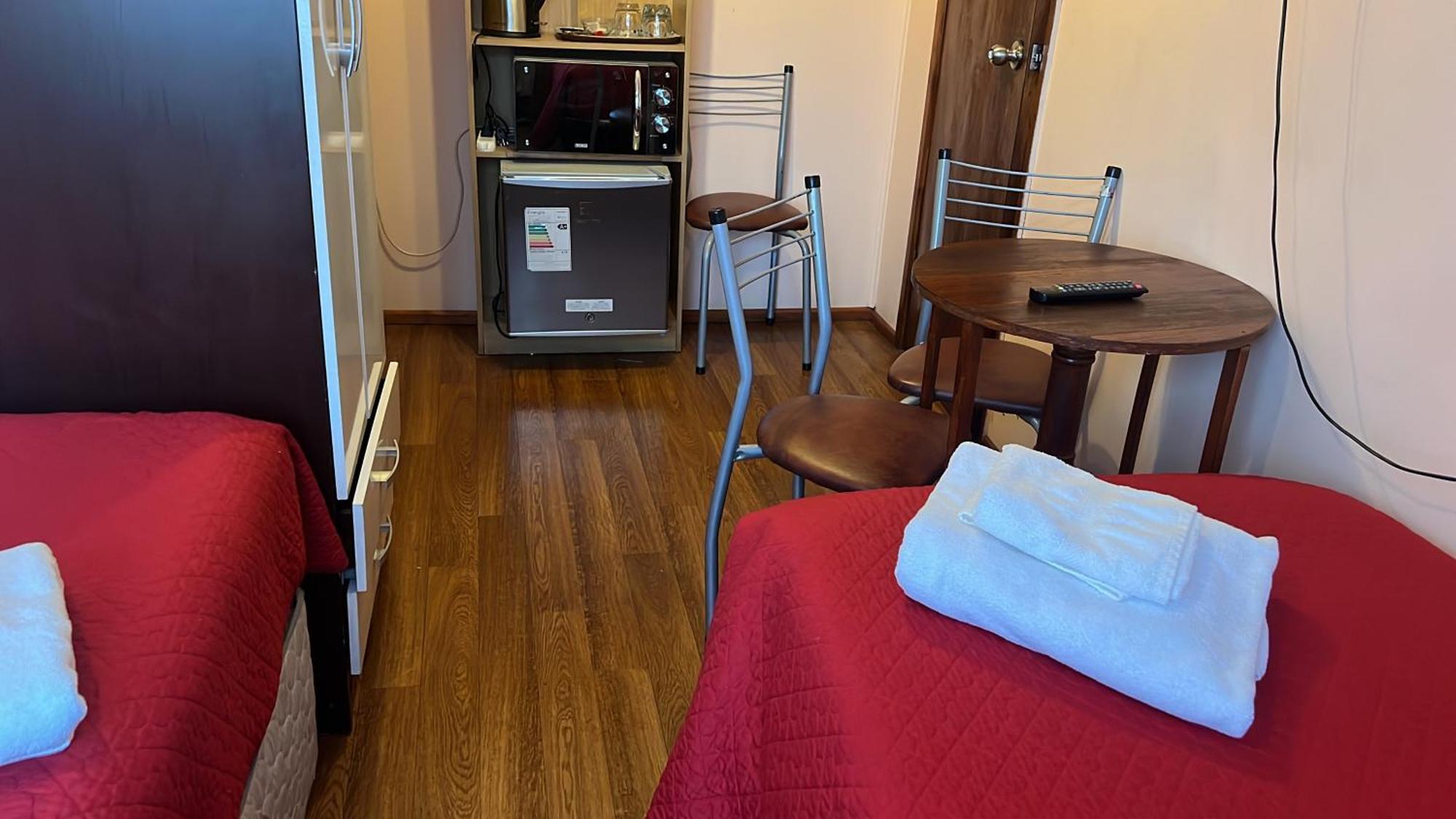 Hostal Victoria Punta Arenas Buitenkant foto